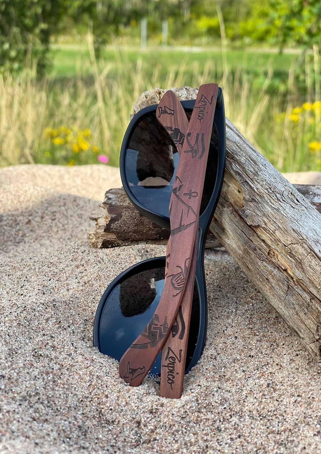 Occhiali da sole in legno Engraved -- Relic